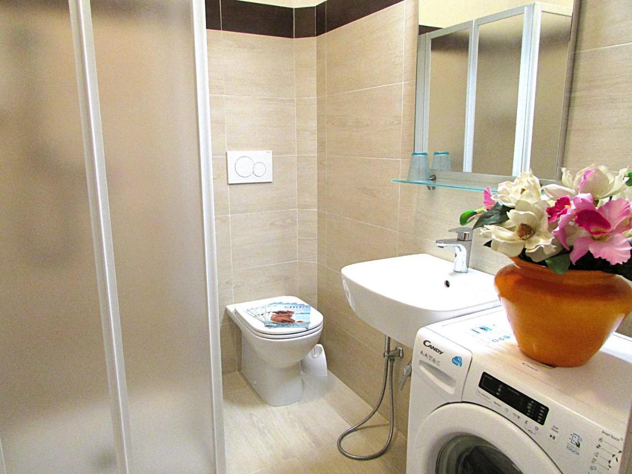 Isi Apartment Bibione Exterior photo