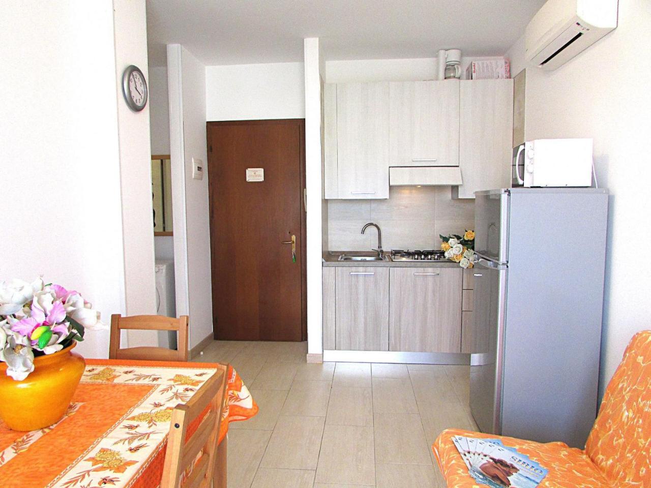 Isi Apartment Bibione Exterior photo